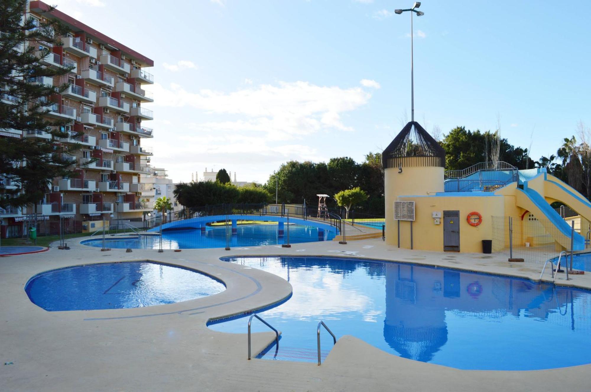 Apart With Swimming Pool Open All Year Беналмадена Екстериор снимка