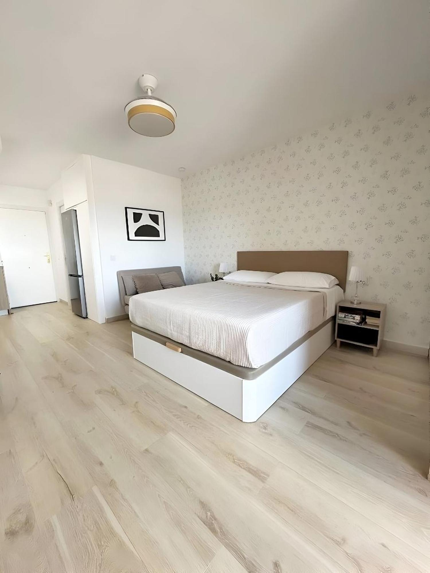 Apart With Swimming Pool Open All Year Беналмадена Екстериор снимка